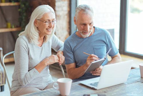 Couple Studying Rates